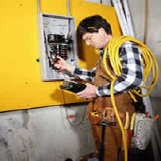 Instrutor Modulo Riscos Elétricos NR-10 Básico e SEP Curso Operador de Empilhadeira Campinas Laudo de Instalação Elétrica Campinas Instrutor Modulo Riscos Elétricos NR-10 Básico e SEP Laudo de Para Raios SPDA Curso de Empilhadeira Elétrica Campinas